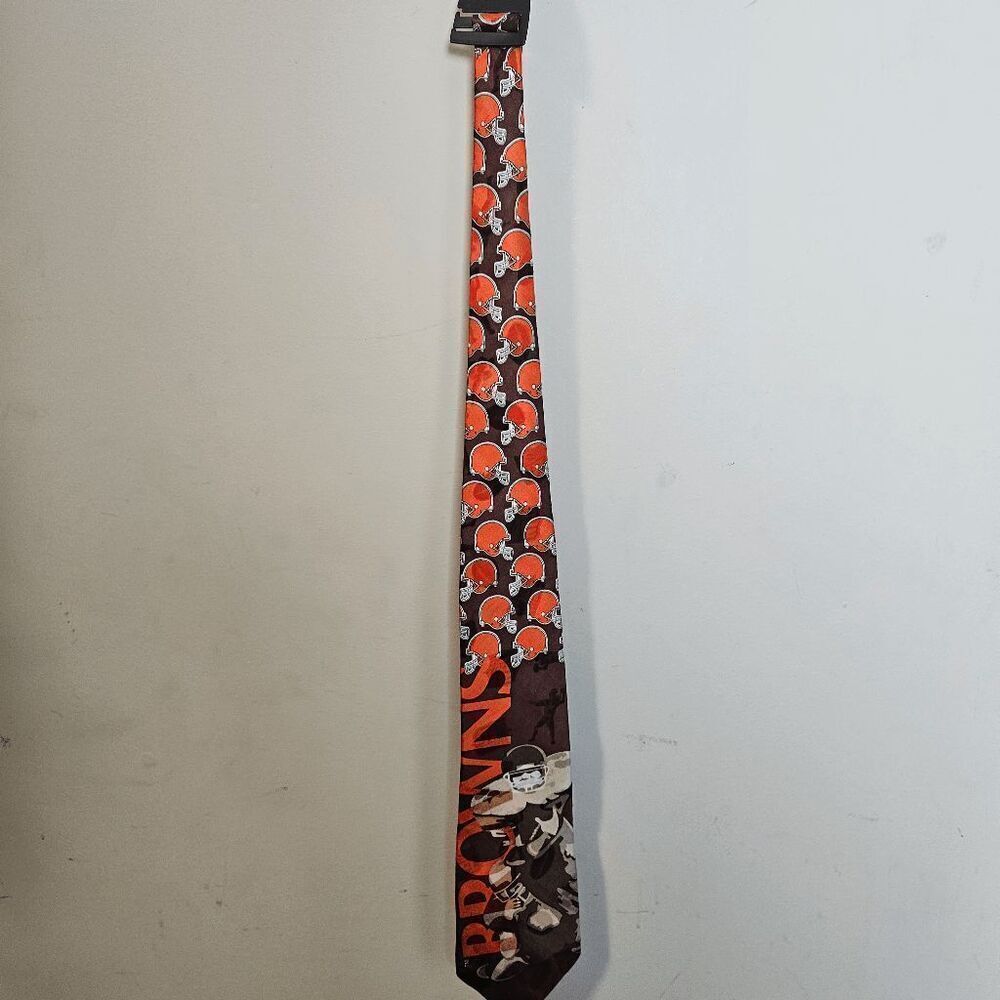 Vintage Unique CLEVELAND BROWNS Team NFL Neck Tie Football w/ AFC Central Tag NW